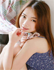 绝色保镖甘婷婷狂秀乳沟